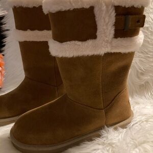 Koolaburra Tan Heeled Boots with Cream Fur Trim